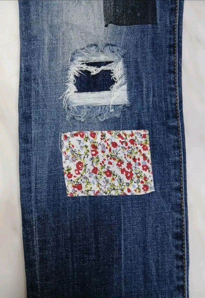 [초 희귀템 여성용] 디스쿼어드2 플라워 자수 데님 청바지 바지 28 인찌 발망 아미리 에디하디 크롬하츠 바이커진 이미지