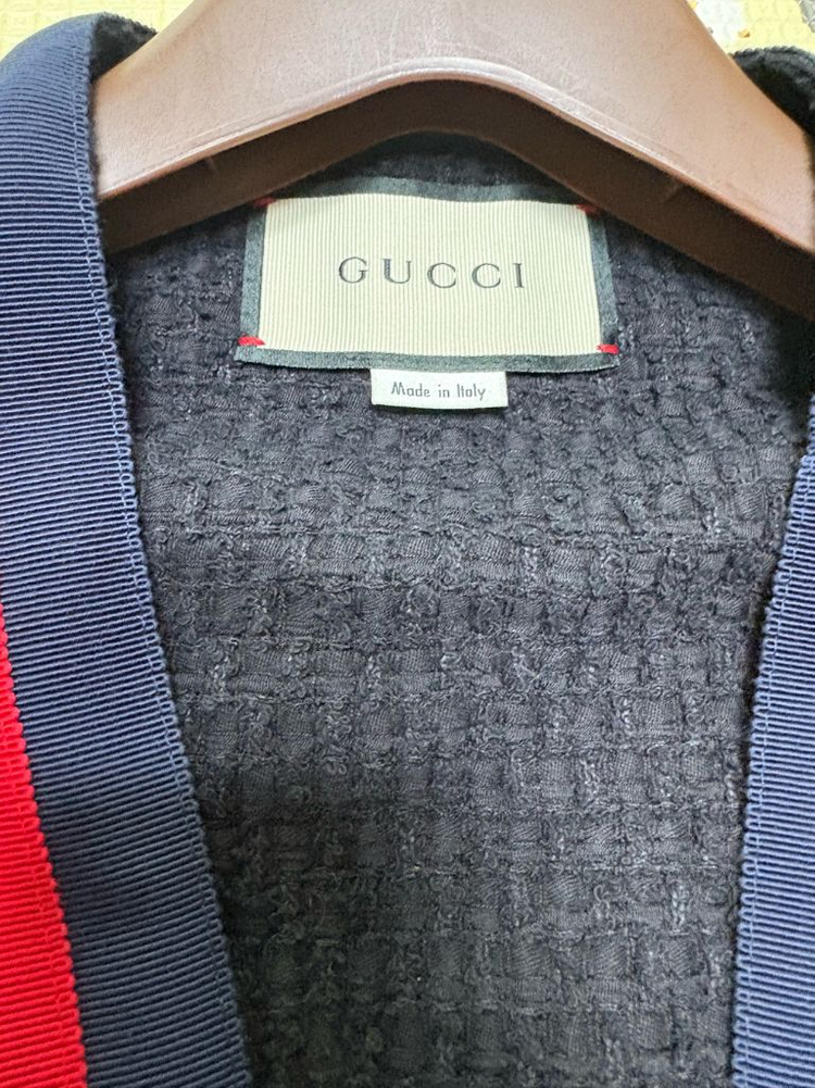 구찌 블랙 트위트 가디건 이미지