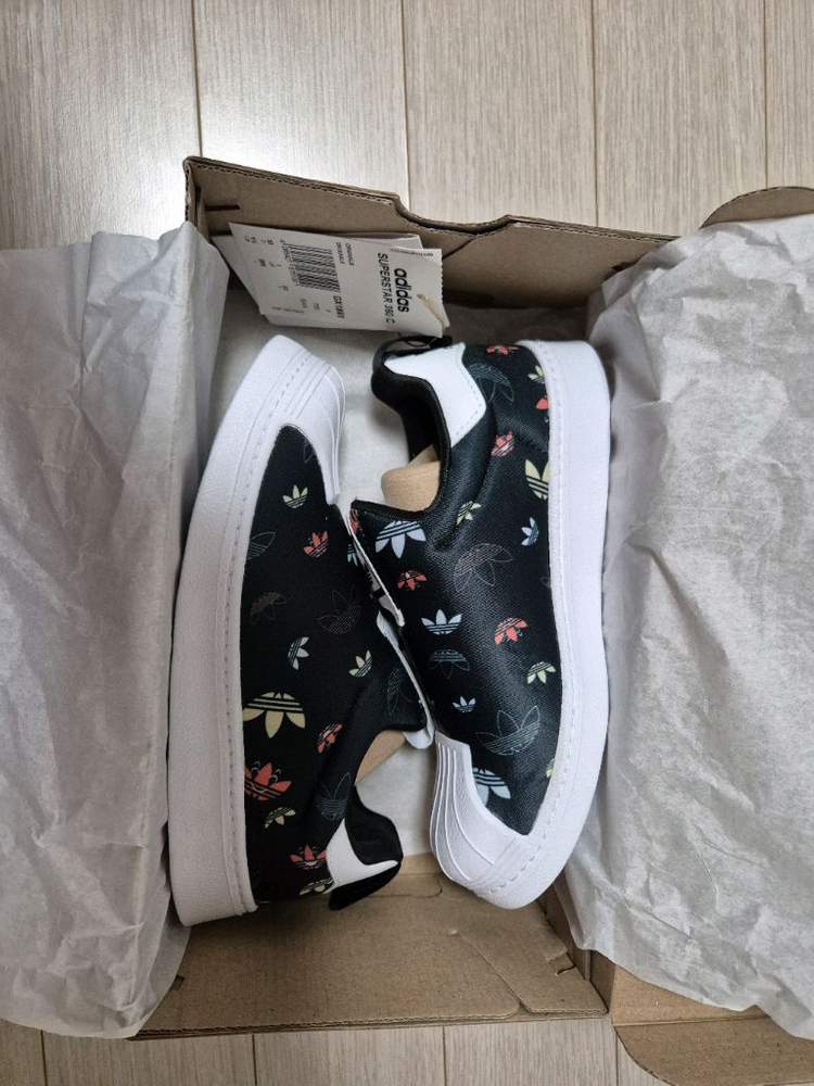 쿨거래시 5만9천! 당일발송! 미착용 새제품 아디다스 슈퍼스타 360 끈없는 편한운동화 사이즈 200 이미지