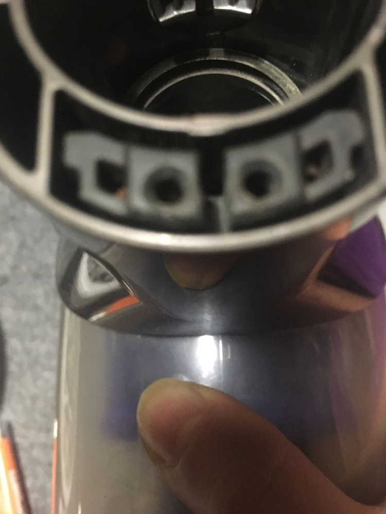 다이슨 청소기 V6 부품 싸이클론필터,먼지통 이미지