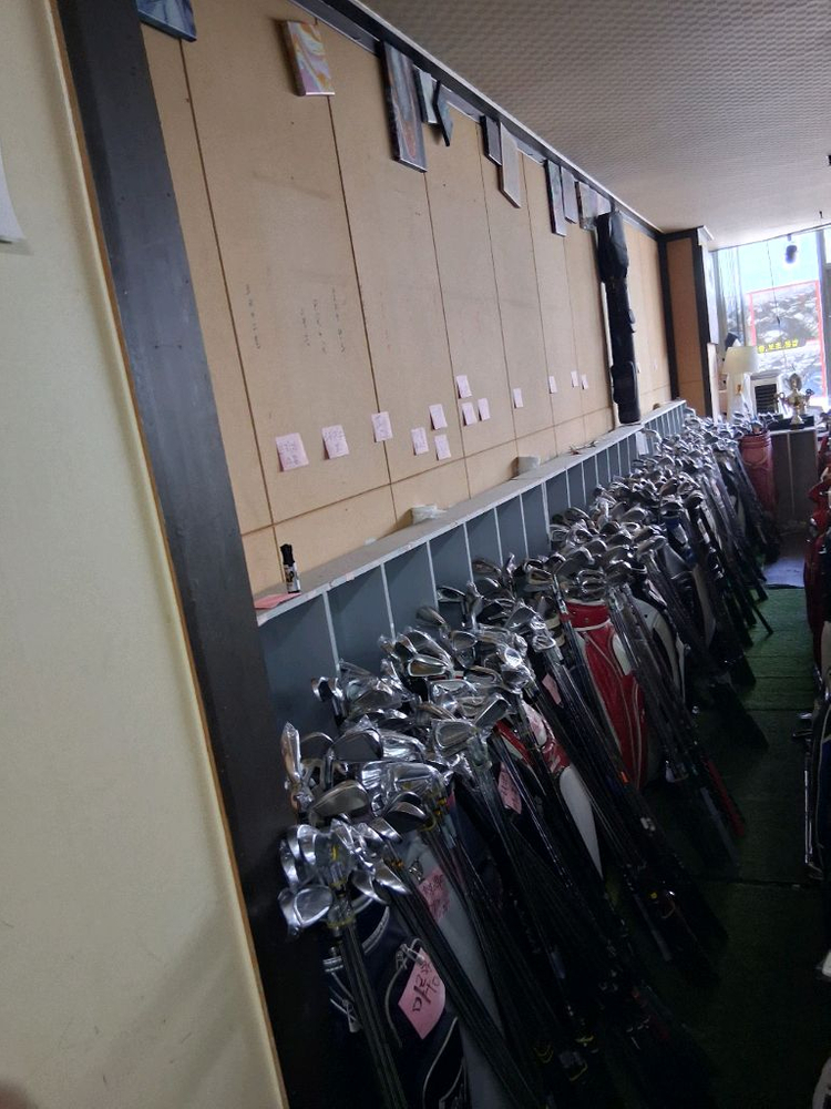 골프채 골라가세요 이미지