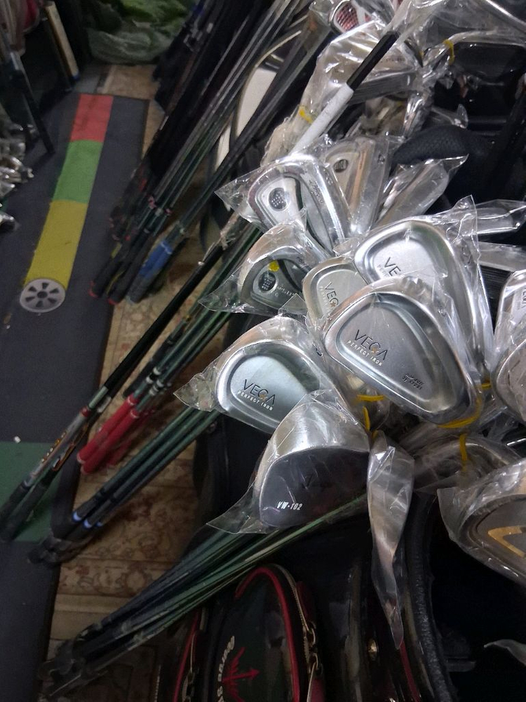 골프채 골라가세요 이미지