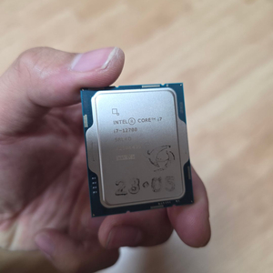 인텔 i7-12700 CPU + 쿨러 이미지