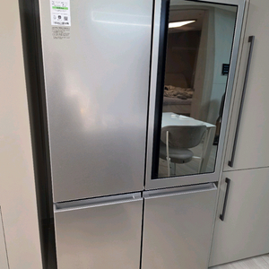 LG 시그니처 노크온 냉장고 이미지