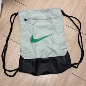 나이키 스트링백팩 이미지