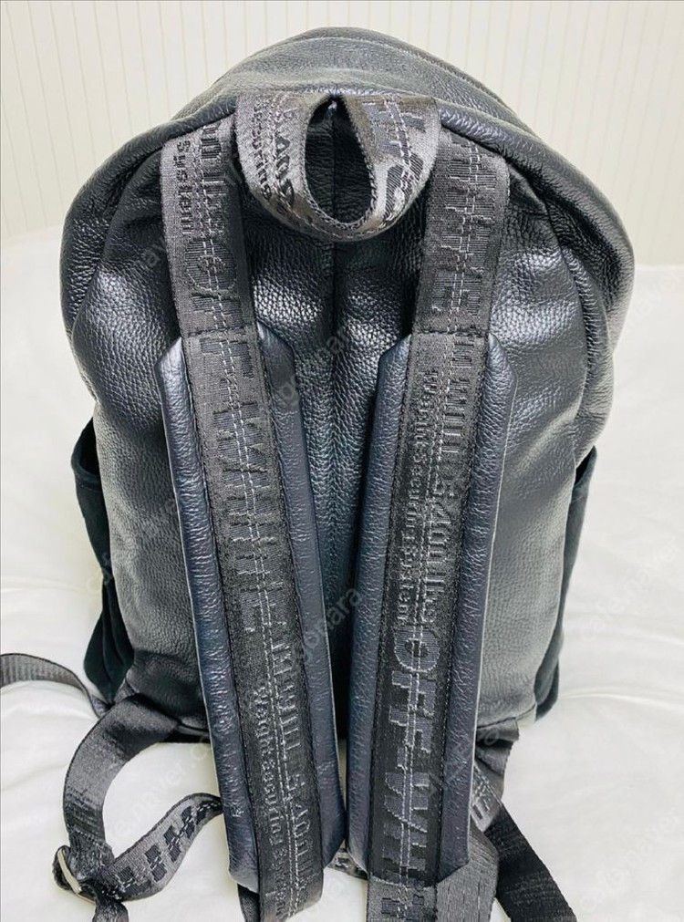 오프화이트 OFF WHITE 에로우 로고 가죽 레더 백팩 판매합니다 이미지