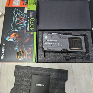 기가바이트 RTX 4070 SUPER 게이밍 OC 이미지