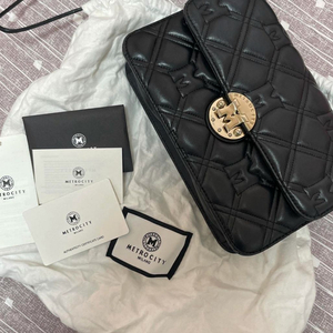 메트로시티 퀄팅 숄더 크로스백 가방 정리 처분 벼룩 매트로시티 체인 이미지