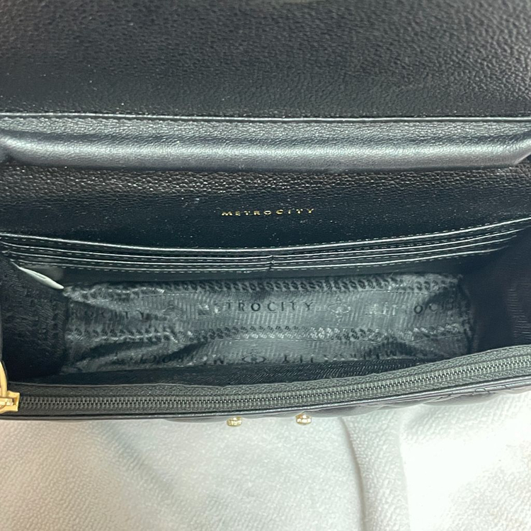 메트로시티 퀄팅 숄더 크로스백 가방 정리 처분 벼룩 매트로시티 체인 이미지