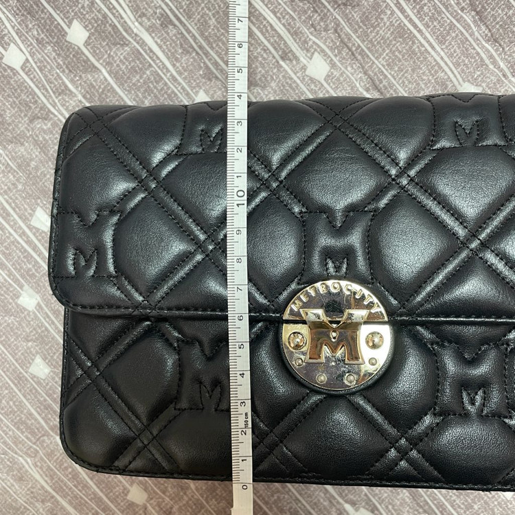 메트로시티 퀄팅 숄더 크로스백 가방 정리 처분 벼룩 매트로시티 체인 이미지