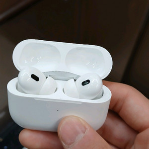 에어팟 프로2 이미지