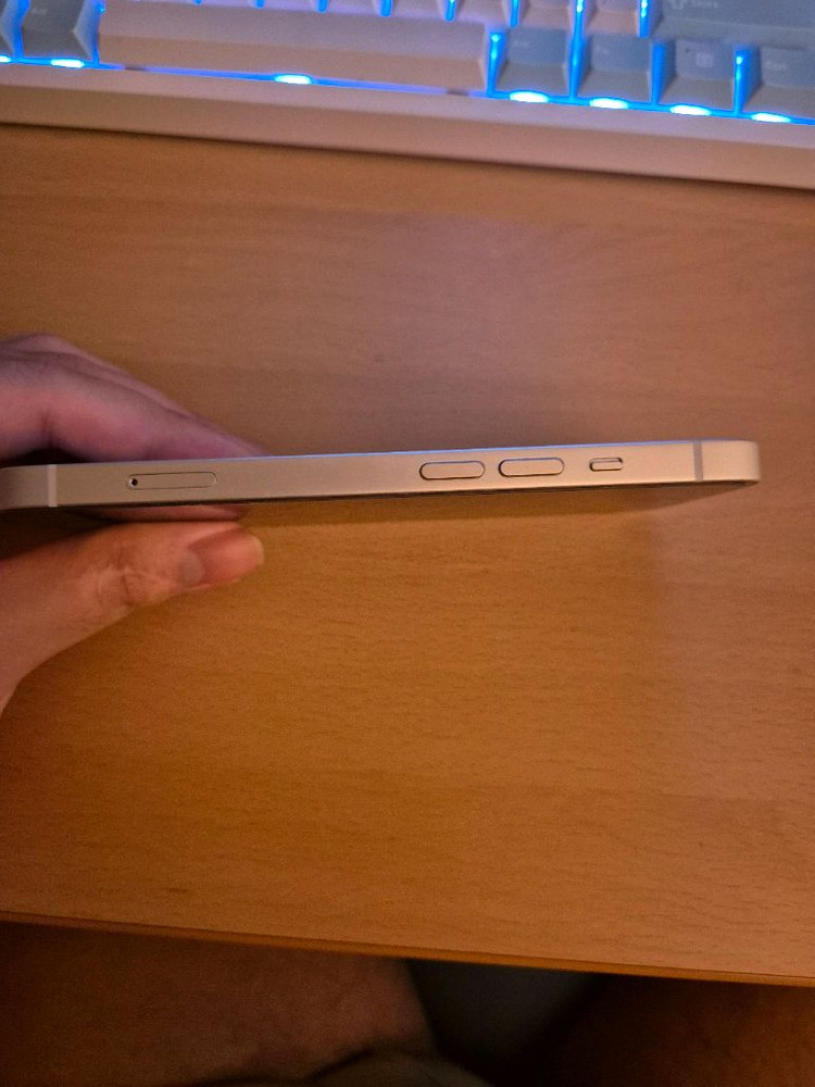 아이폰 14 스타라이트 256GB 이미지