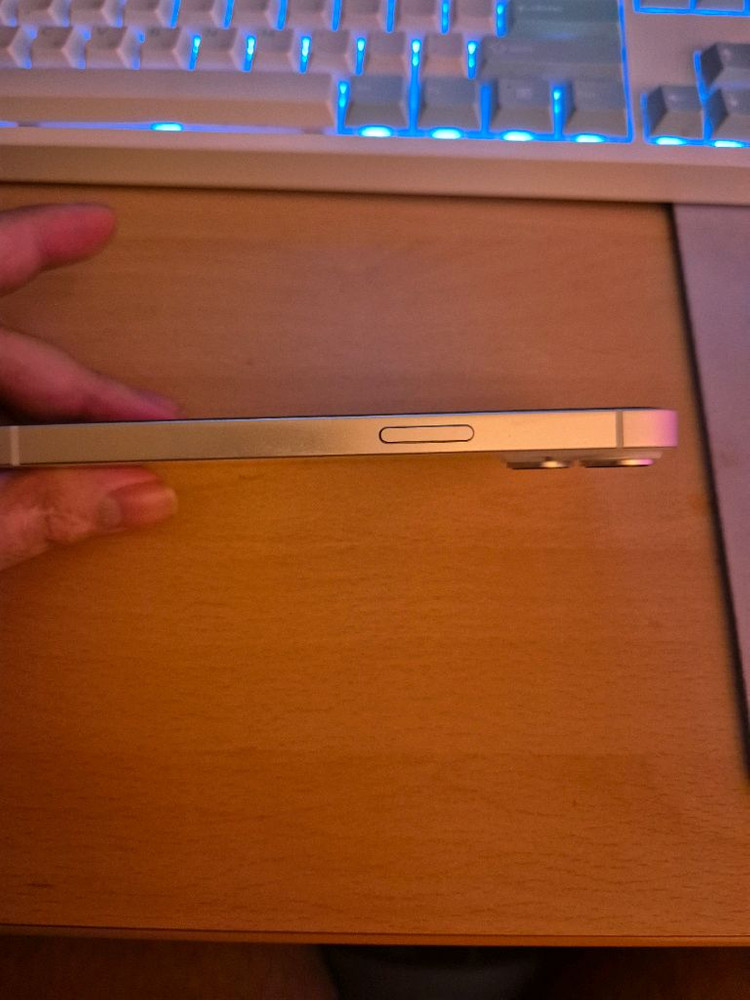 아이폰 14 스타라이트 256GB 이미지