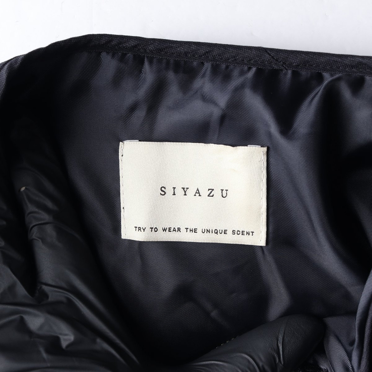 시야쥬 SIOT4064 퀼팅 트위드 재킷 숏 패딩 자켓 블랙 이미지