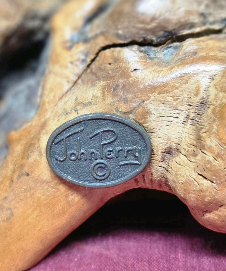 *John Perry 제작.수지로 만든 거북이 조각상 이미지