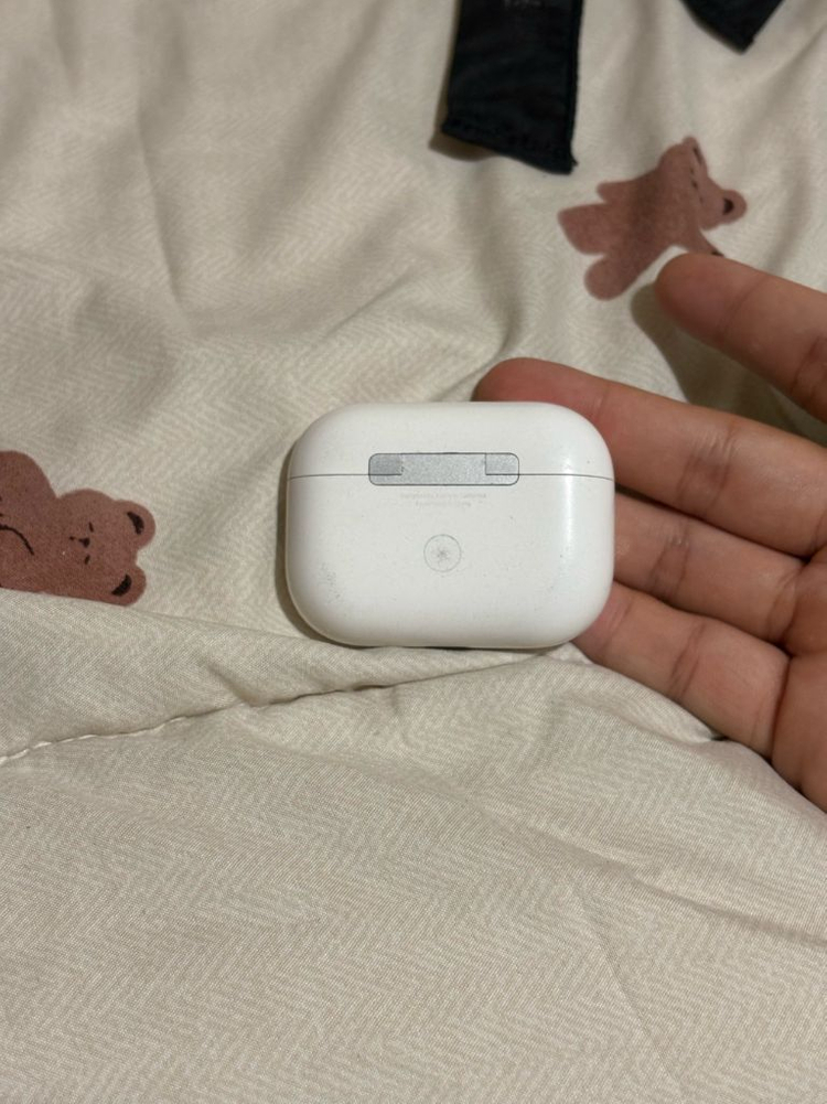 에어팟 프로2 본체 8핀 팝니다 이미지