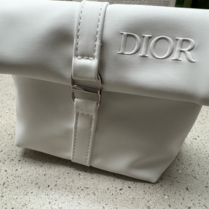 디올 스노우 화이트 화장품 파우치 이미지