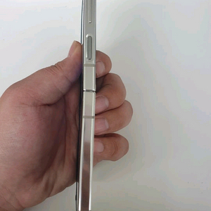 갤럭시 Z 플립5 실버 이미지