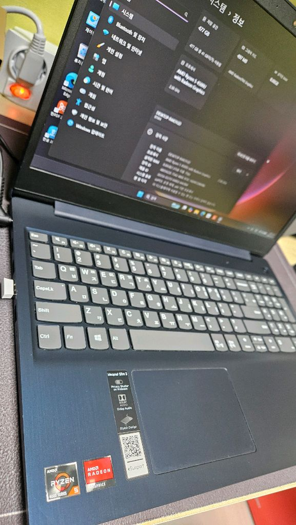 레노버 아이디어패드 슬림3 15인치 노트북.라이젠5-8g-512g 상태굿 이미지