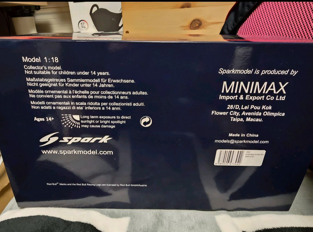 f1 다이캐스트 스파크 Spark 1/18 Red Bull RB13 Spanish GP 2017 신품 이미지