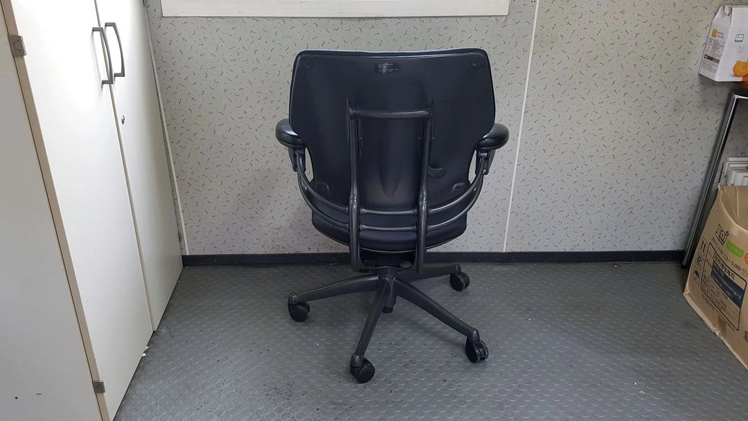 명품의자 humanscale(휴먼스케일)의Freedomtask의자 이미지