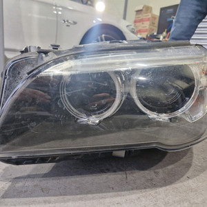 bmw 5시리즈 f10 LCI 운전석 라이트앗세이 팝니다 이미지