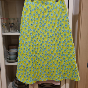 새상품 더베이지스 봄스커트m 이미지