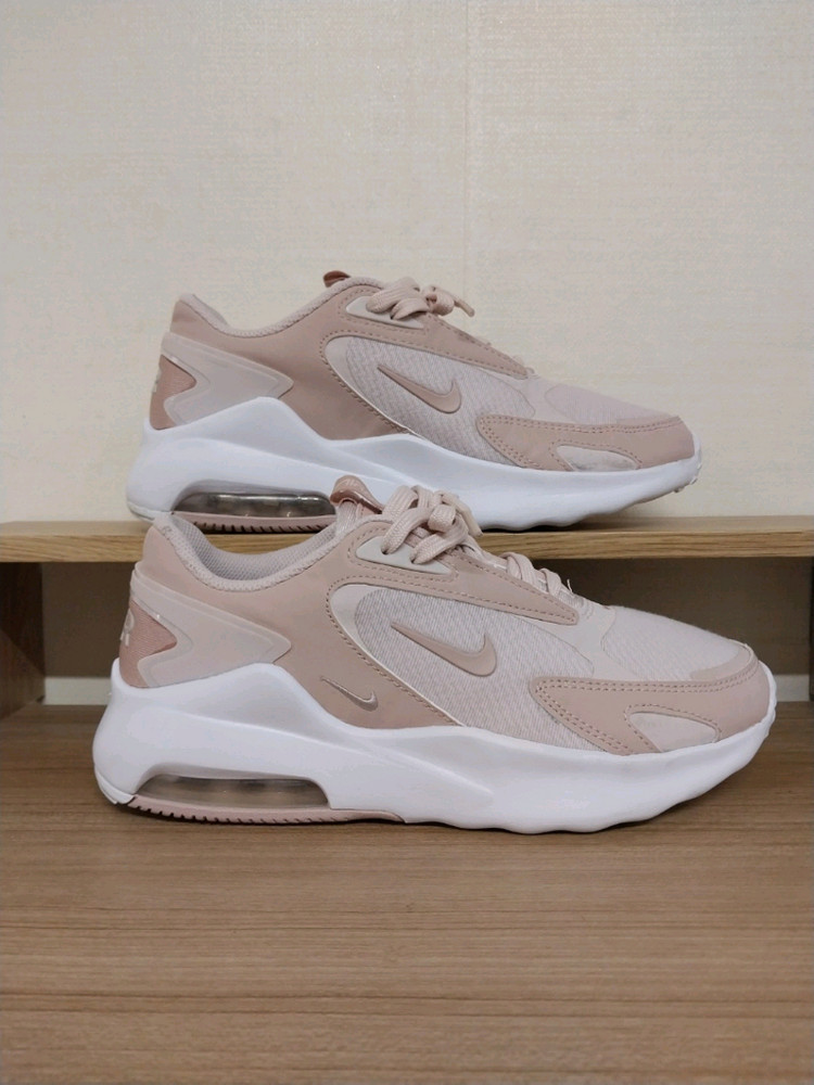 여성 나이키 에어맥스 볼트 운동화 (240) 이미지