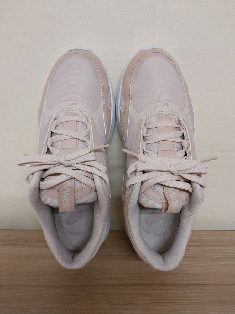 여성 나이키 에어맥스 볼트 운동화 (240) 이미지