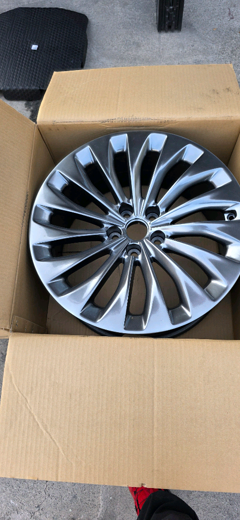 제네시스EQ900휠 이미지