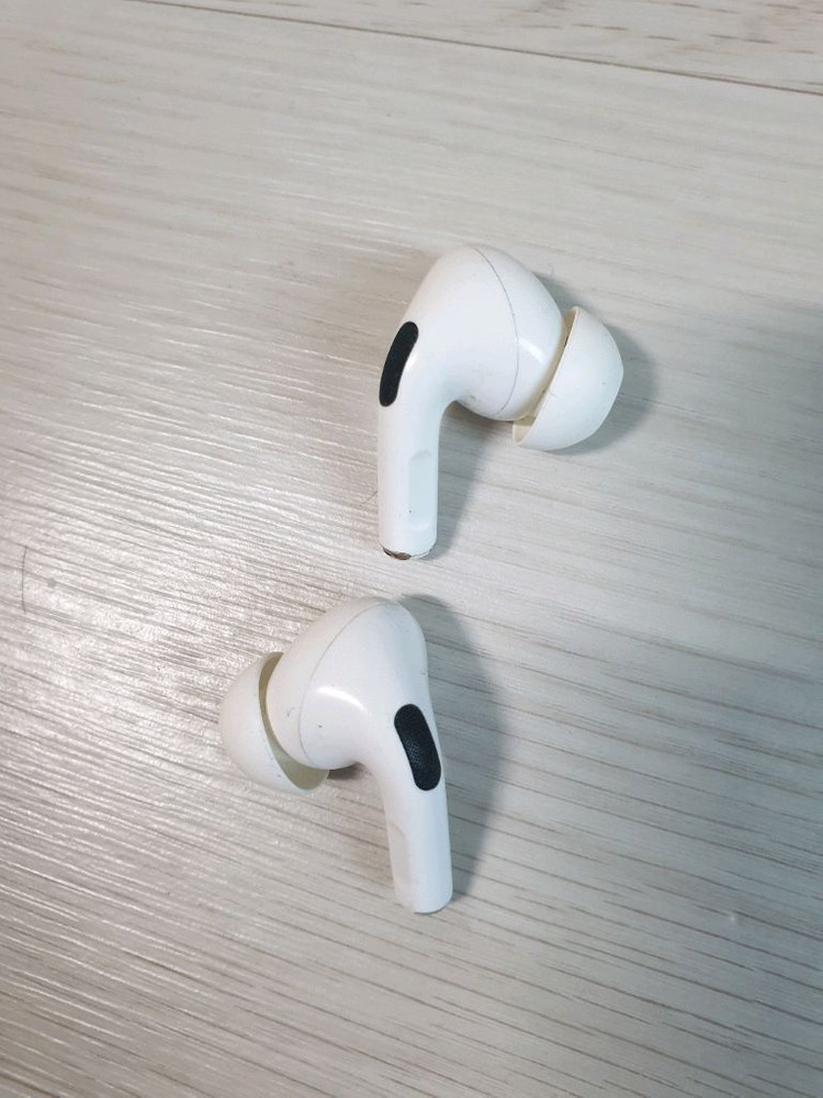 애플 에어팟 프로 1세대 이미지
