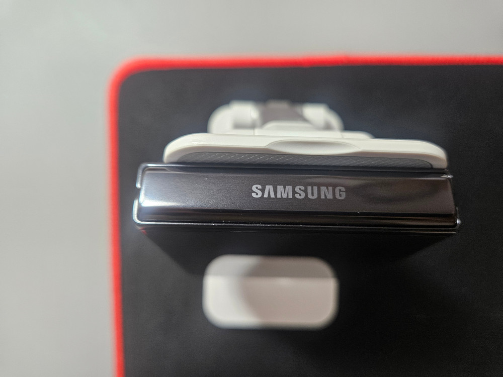 삼성 갤럭시 지플립5(Z Flip5) 자급제 512G 풀박스 이미지