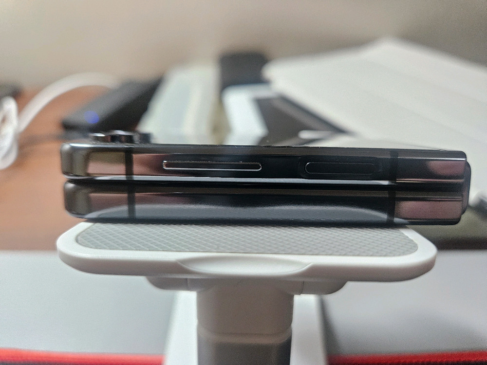 삼성 갤럭시 지플립5(Z Flip5) 자급제 512G 풀박스 이미지