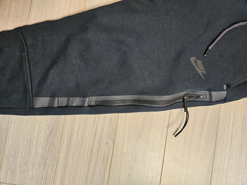 나이키 테크팩 s사이즈바지 판매해요 이미지