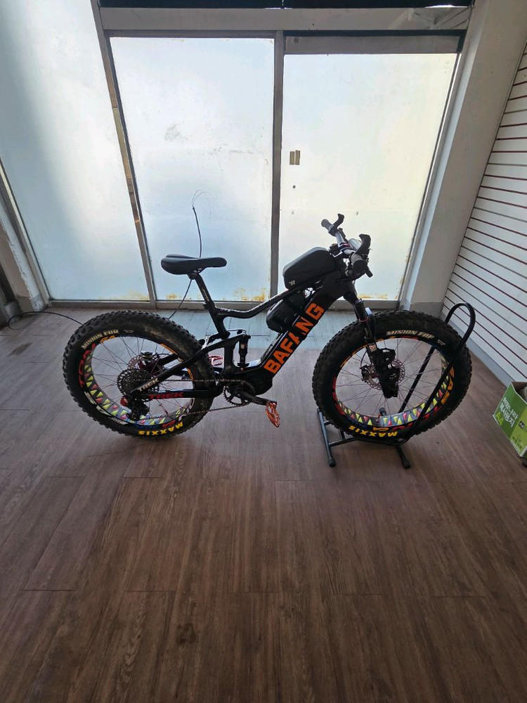 카본 전기 풀샥팻바이크 이미지