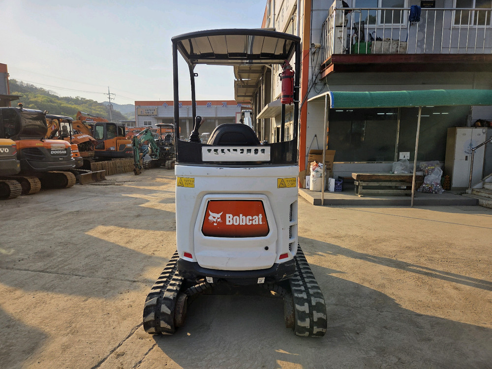 밥캣 바브캣 중고 미니굴삭기 1.8톤급 년식 좋아요 가격 저렴해요 이미지