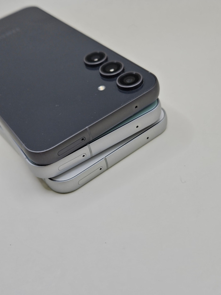 실사신 삼성 갤럭시S23FE 대소량 도매가 할인가능 이미지