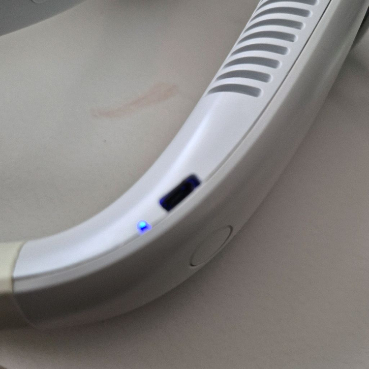 넥 휴대 추전 선풍기 이미지