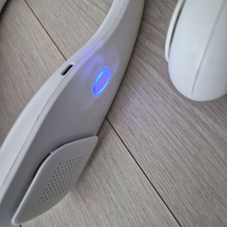 넥 휴대 추전 선풍기 이미지