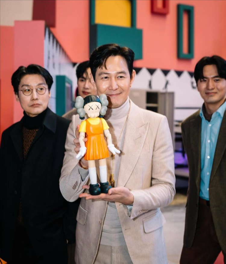 톰포드 코듀로이 수트 이미지
