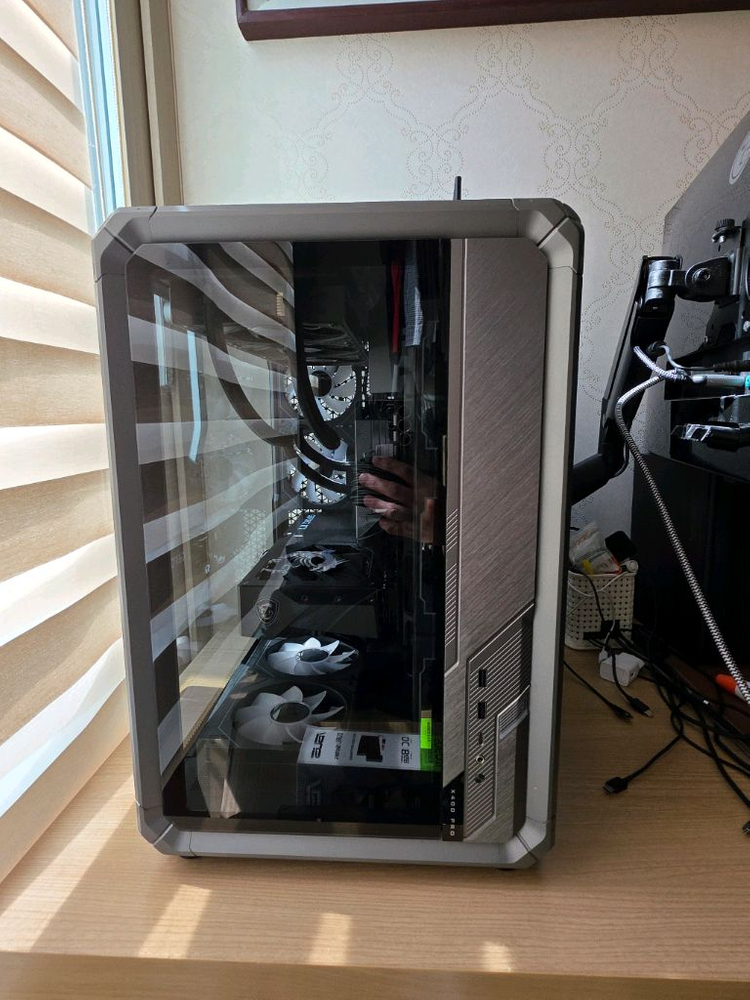 AMD 라이젠 9950x3d, rtx5070ti 등 컴퓨터 본체 판매 이미지