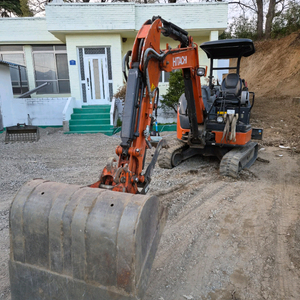 히타치 ZX35U 900시간대 가동 2021년식 3.5톤 미니굴삭기 035굴삭기 이미지