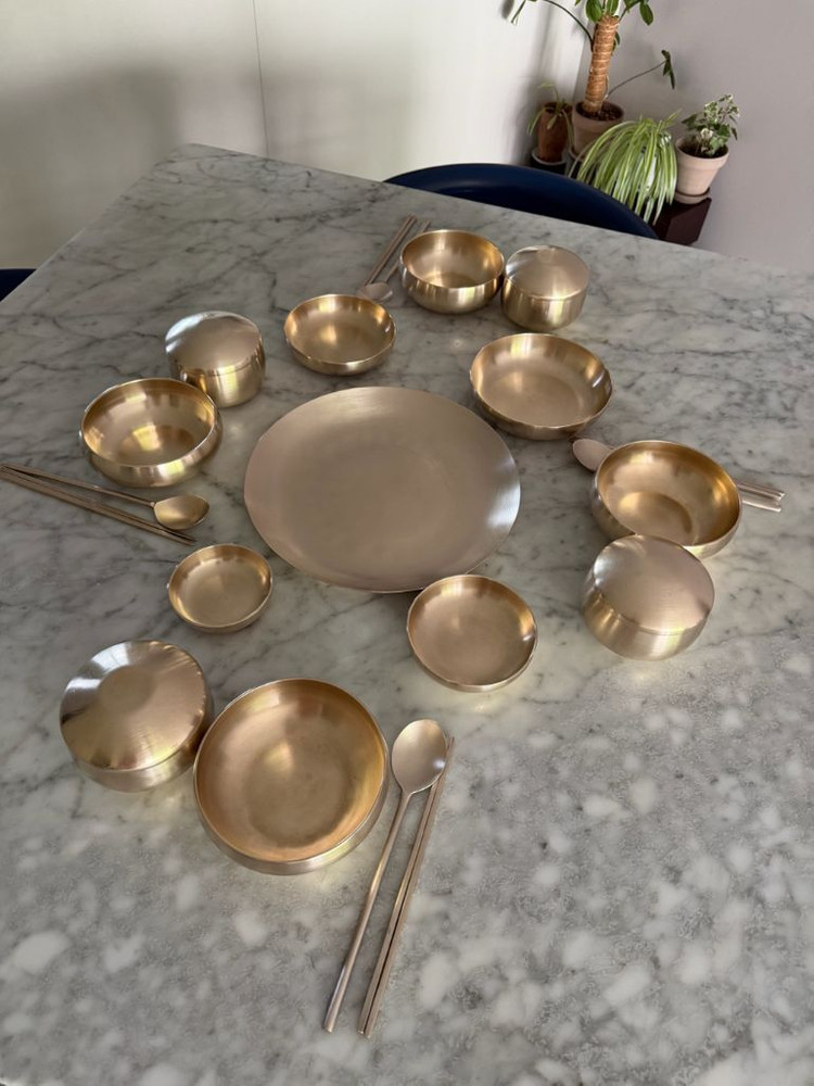 유기 그릇 대한민국 인간문화재 국가중요무형문화재 제77호 향원 김근수 4인 유기 반상기 이미지