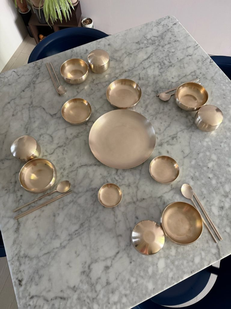 유기 그릇 대한민국 인간문화재 국가중요무형문화재 제77호 향원 김근수 4인 유기 반상기 이미지