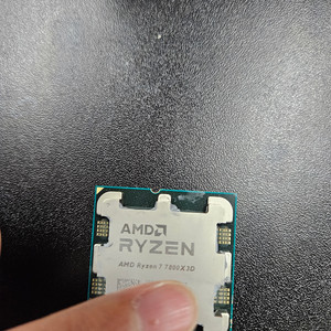 AMD CPU 9600X 와 7800X3D 팝니다 이미지