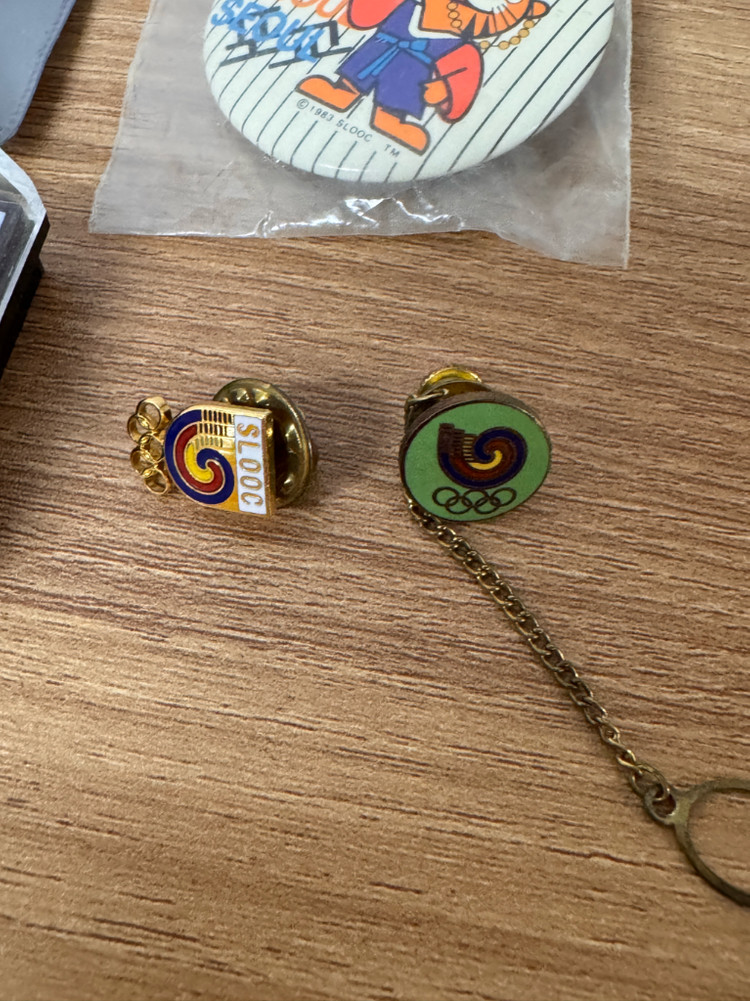 88올림픽 뱃지 및 기타 올림픽 해외 뺏지 서울올림픽 판매 레트로 고전 옛날 프로스펙스 액티브 이미지