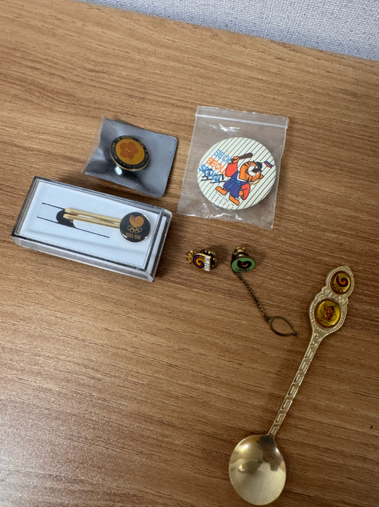 88올림픽 뱃지 및 기타 올림픽 해외 뺏지 서울올림픽 판매 레트로 고전 옛날 프로스펙스 액티브 이미지