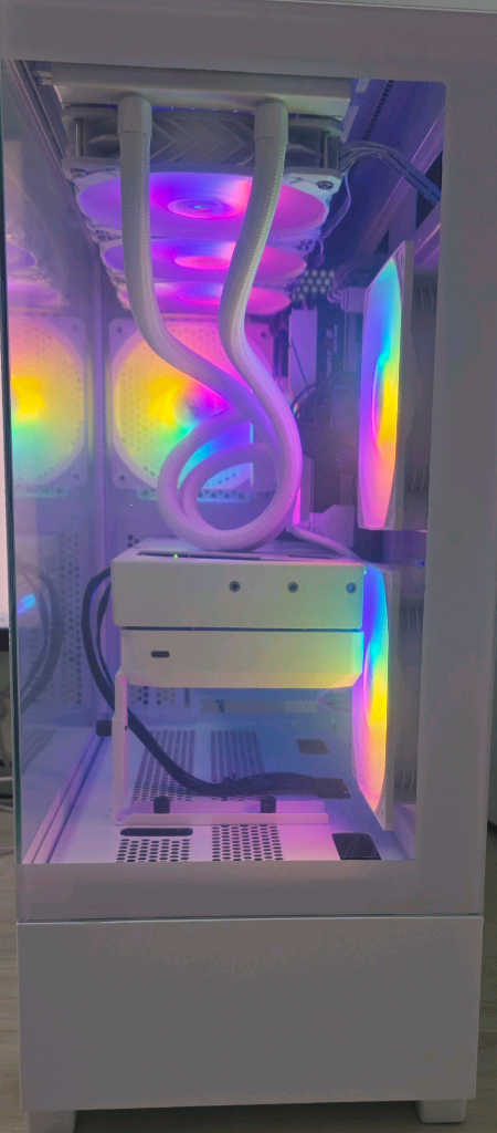 하이엔드 게이밍PC 이미지