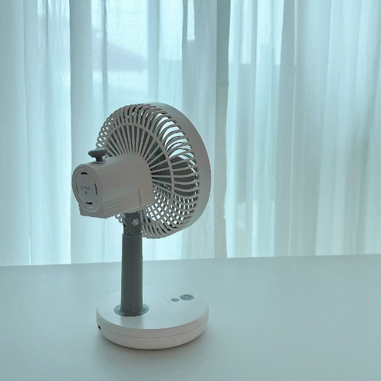 무소음 탁상용 무드등 무선 충전식 선풍기 미개봉 새상품 이미지