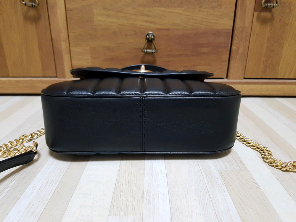 (새상품)코치 말리 사첼 크로스백 이미지